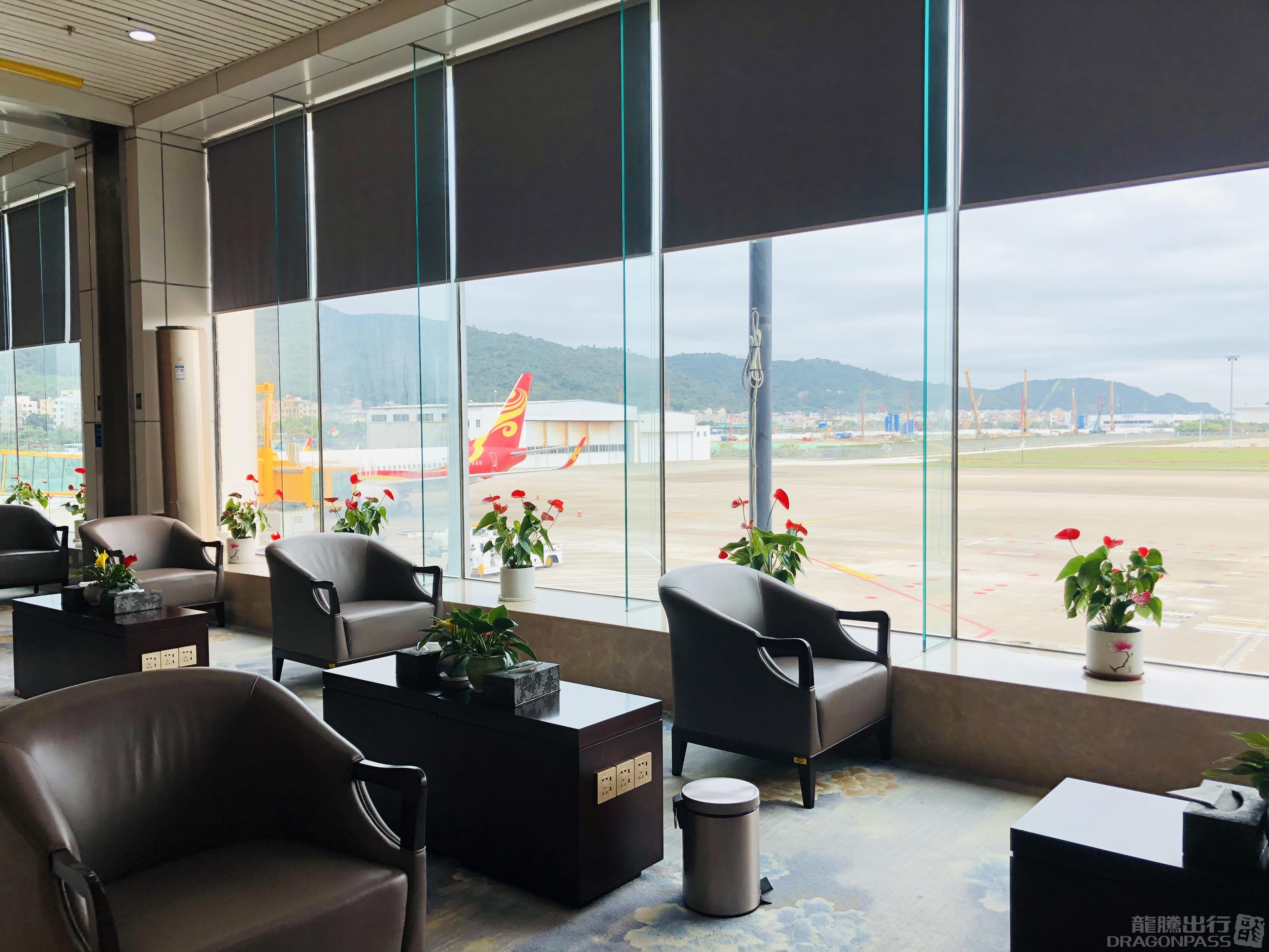 First Class Lounge (East Gallery) — food & bar