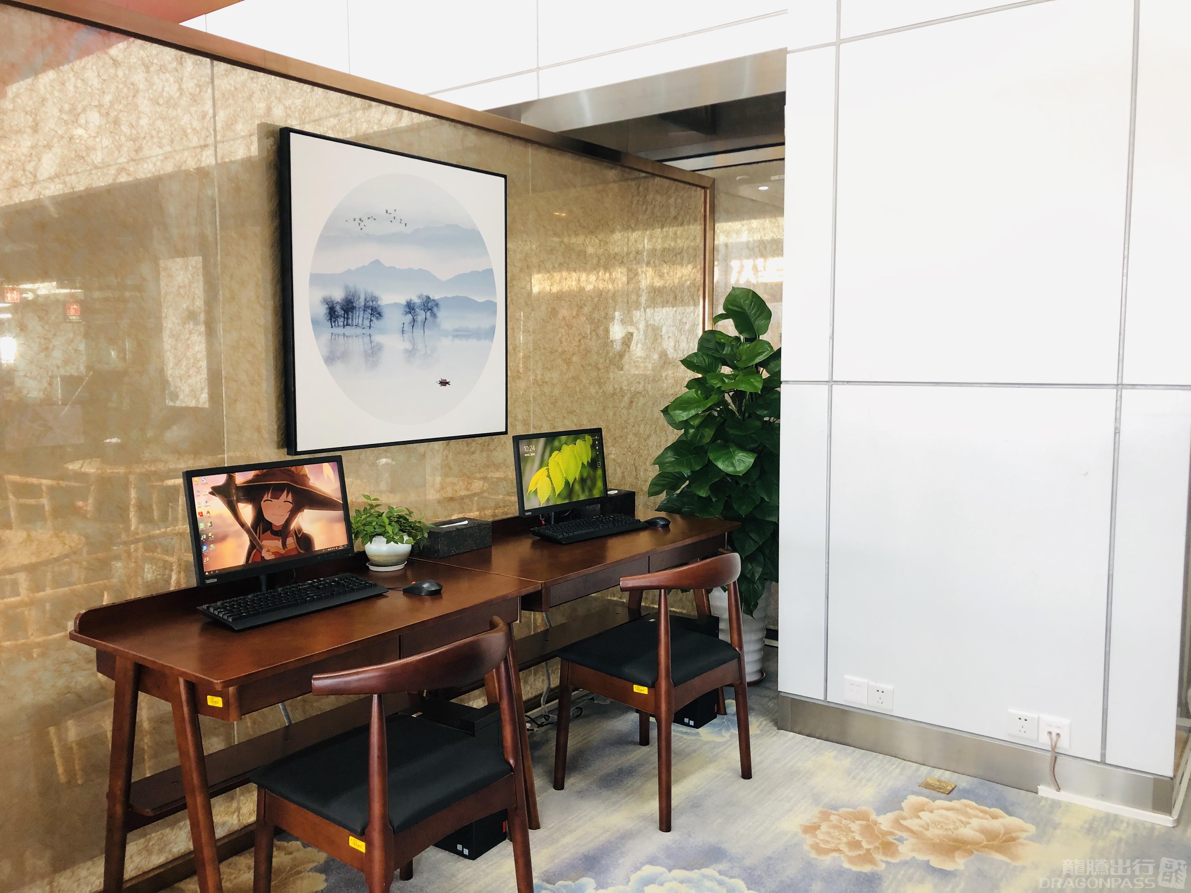 First Class Lounge (East Gallery) – photos 4