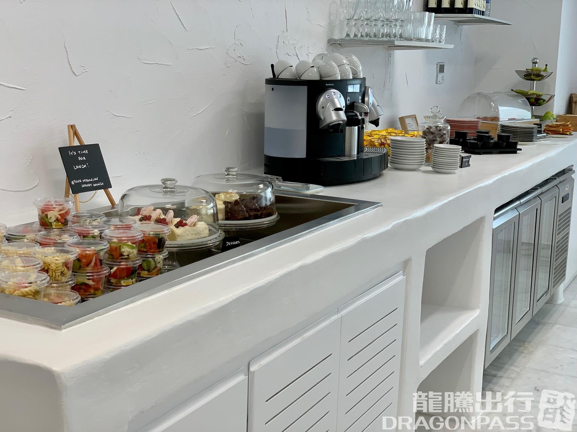Your Mykonian Luxury Lounge – photos 2