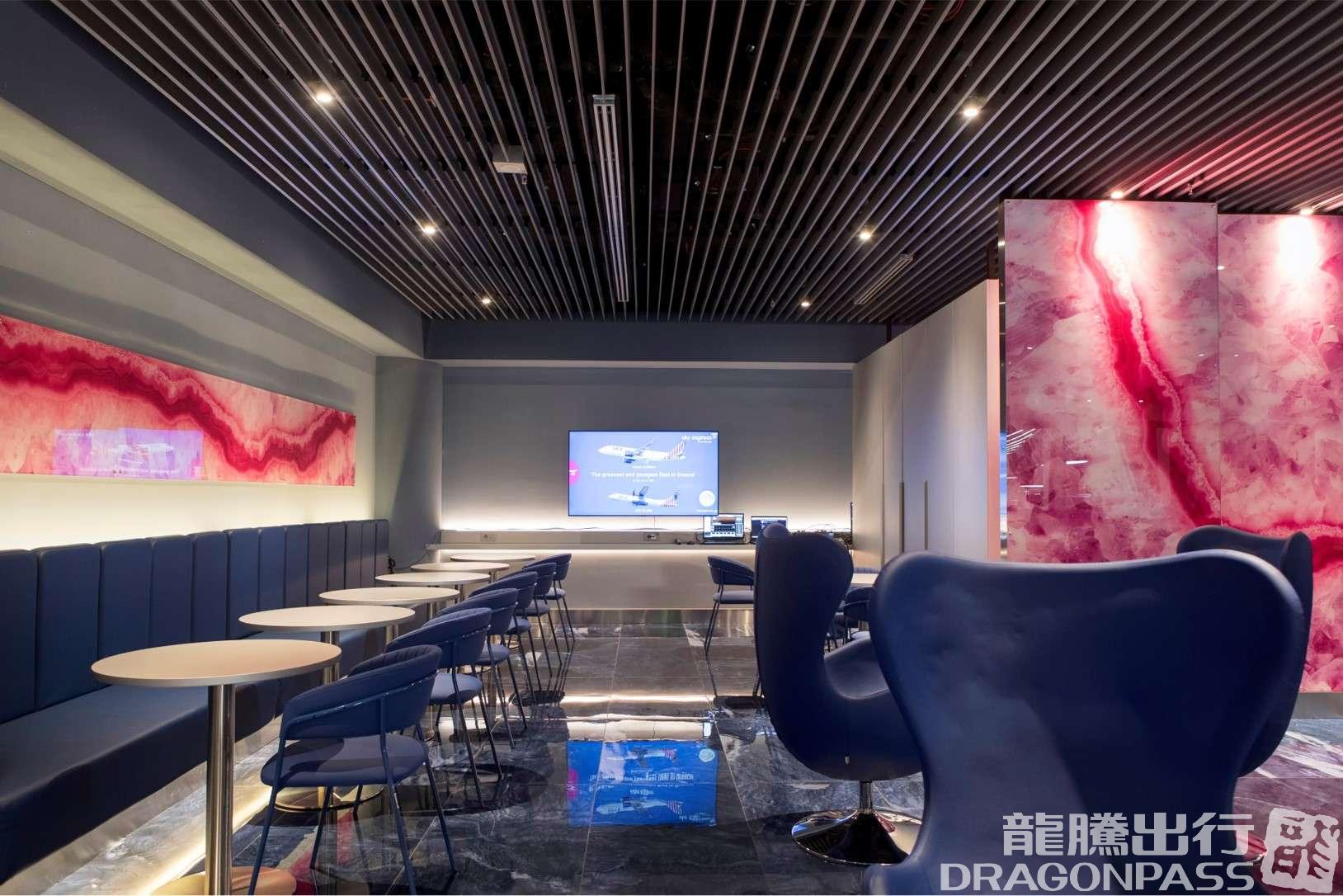Skyserv Lounge – photos 3