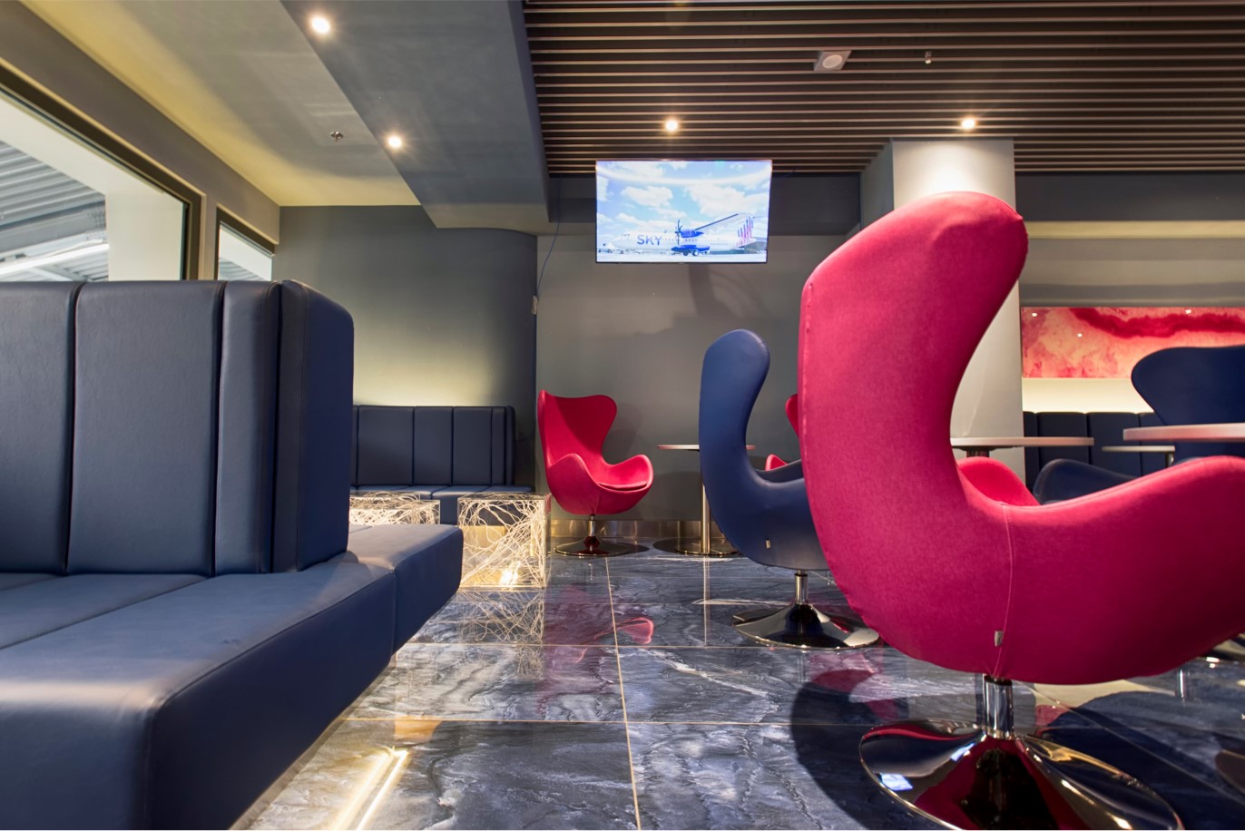 Skyserv Lounge atmosphere, image 3