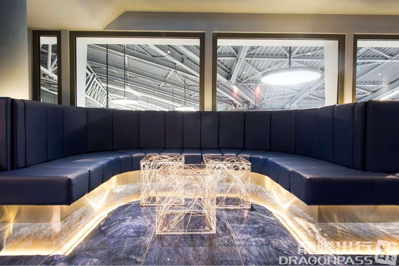 Skyserv Lounge – photos 5