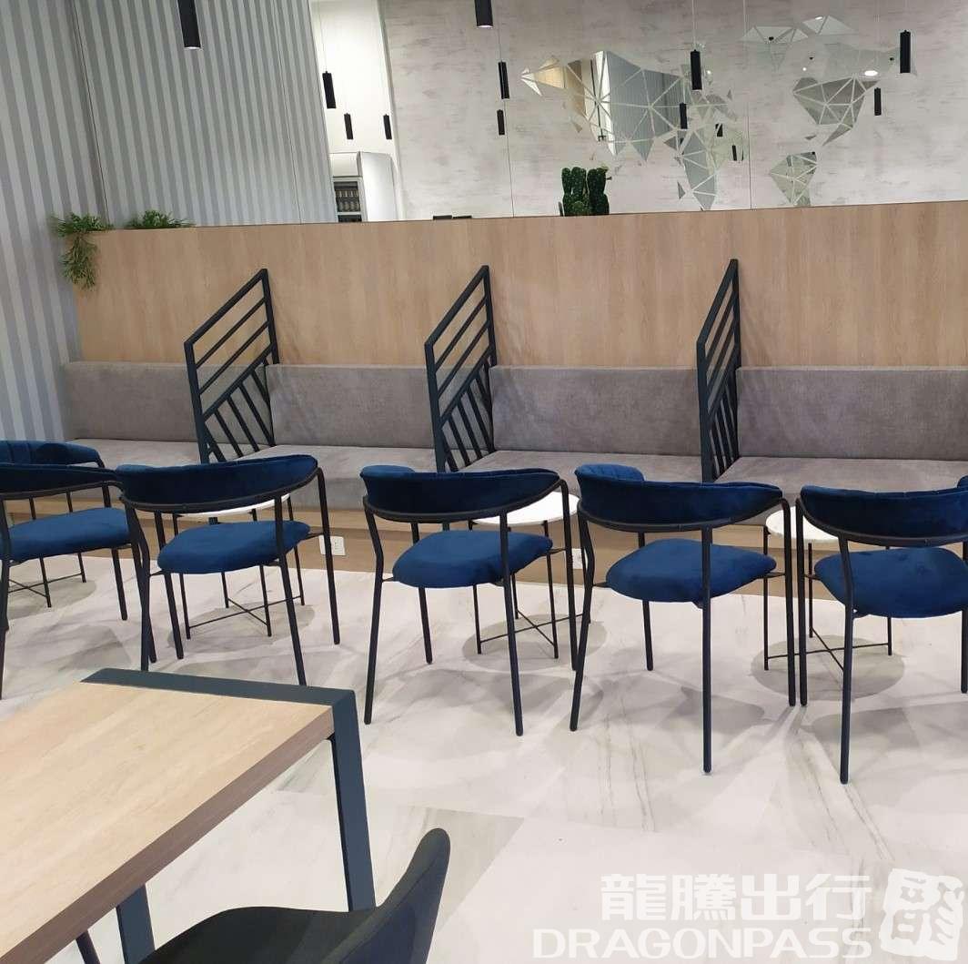Business Lounge - 1