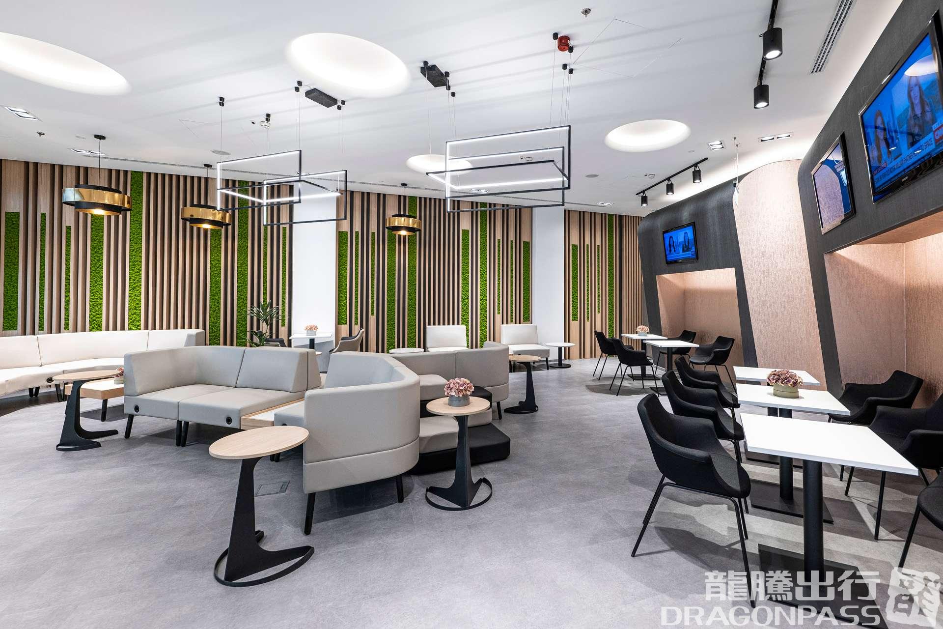 SkyCourt Lounge - 1