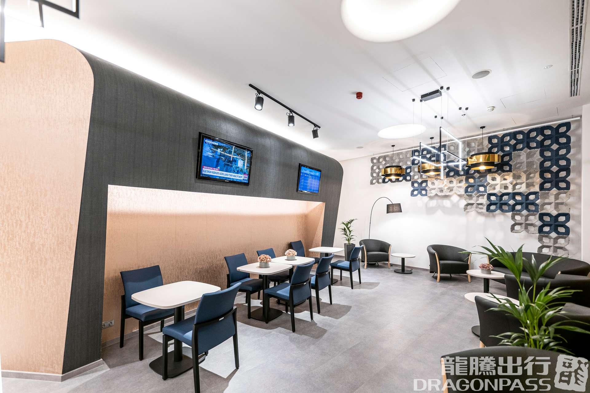SkyCourt Lounge – photos 6