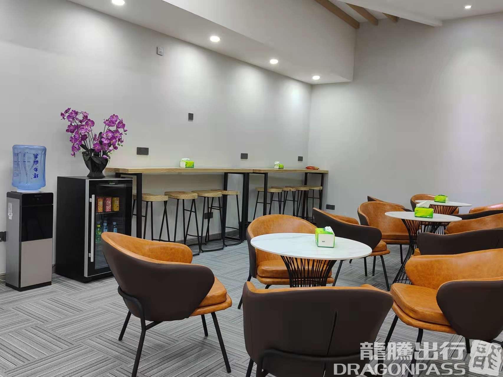 First Class Lounge – photos 2