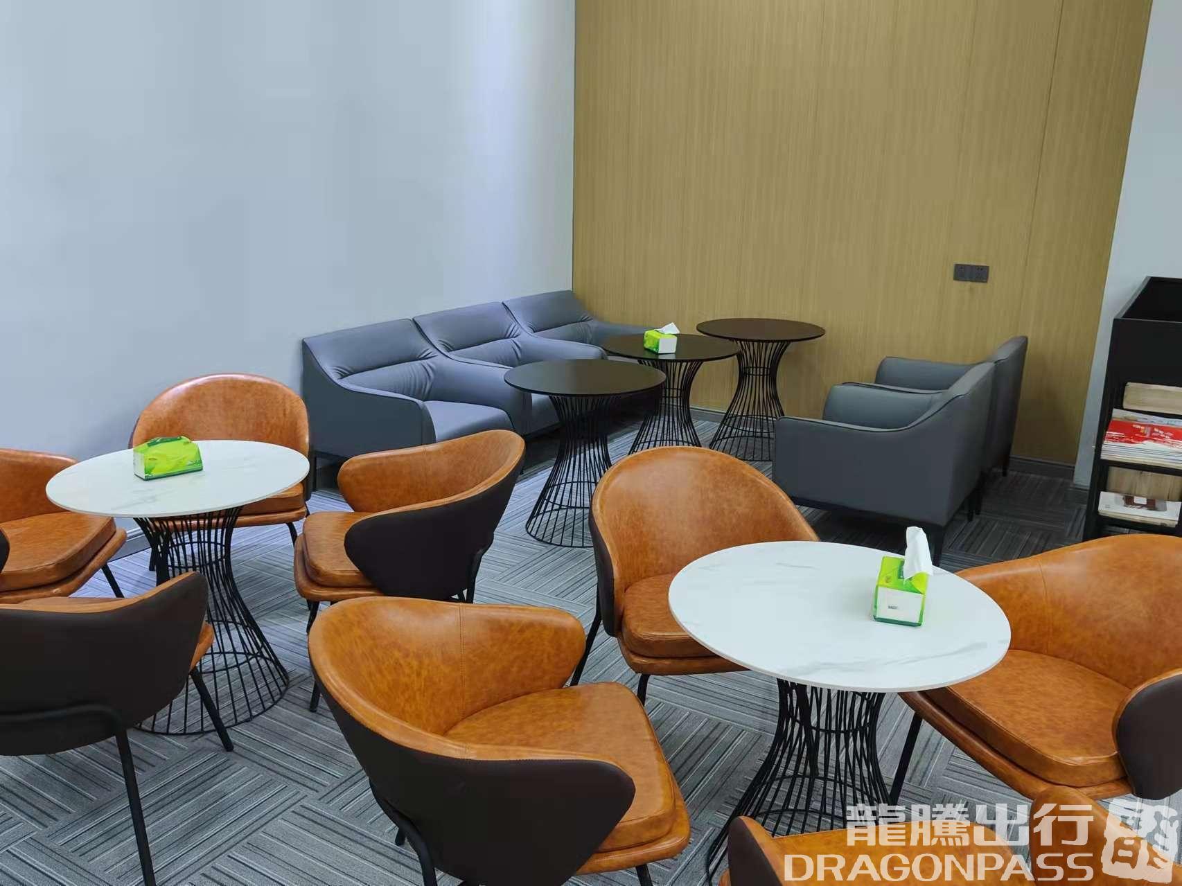 First Class Lounge – photos 4