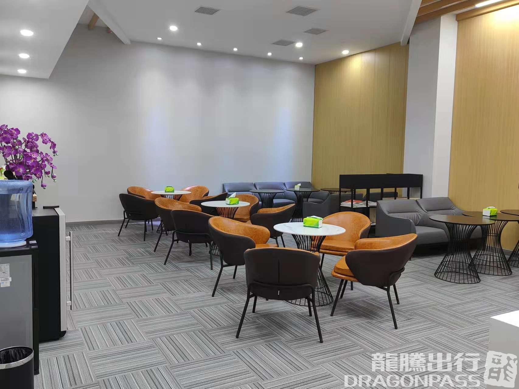 First Class Lounge – photos 5