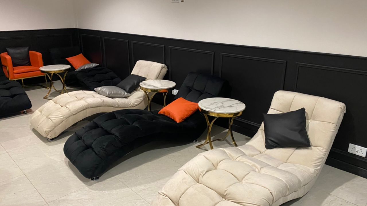 The Lounge atmosphere, image 5