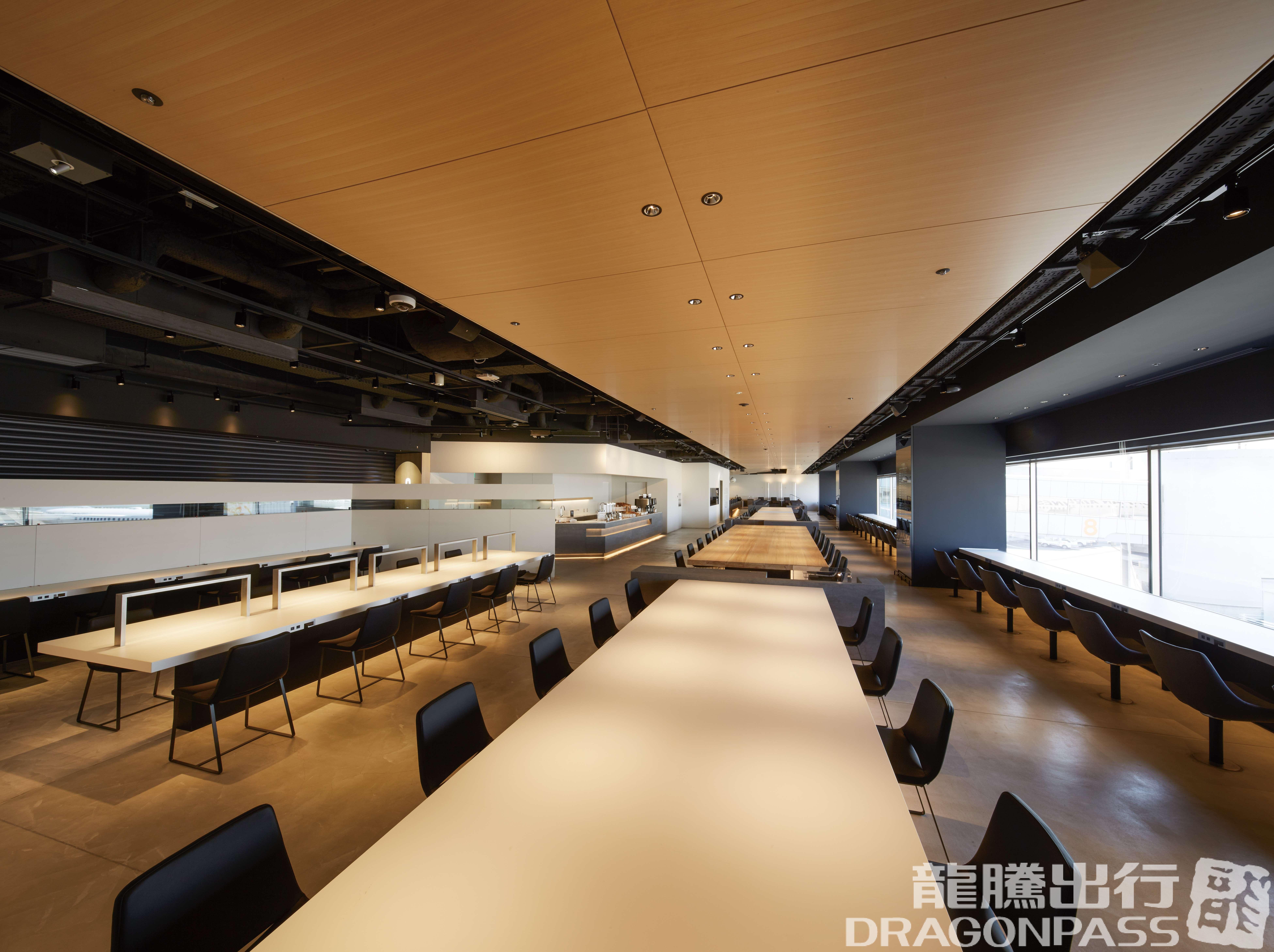 POWER LOUNGE NORTH (T2) – photos 2