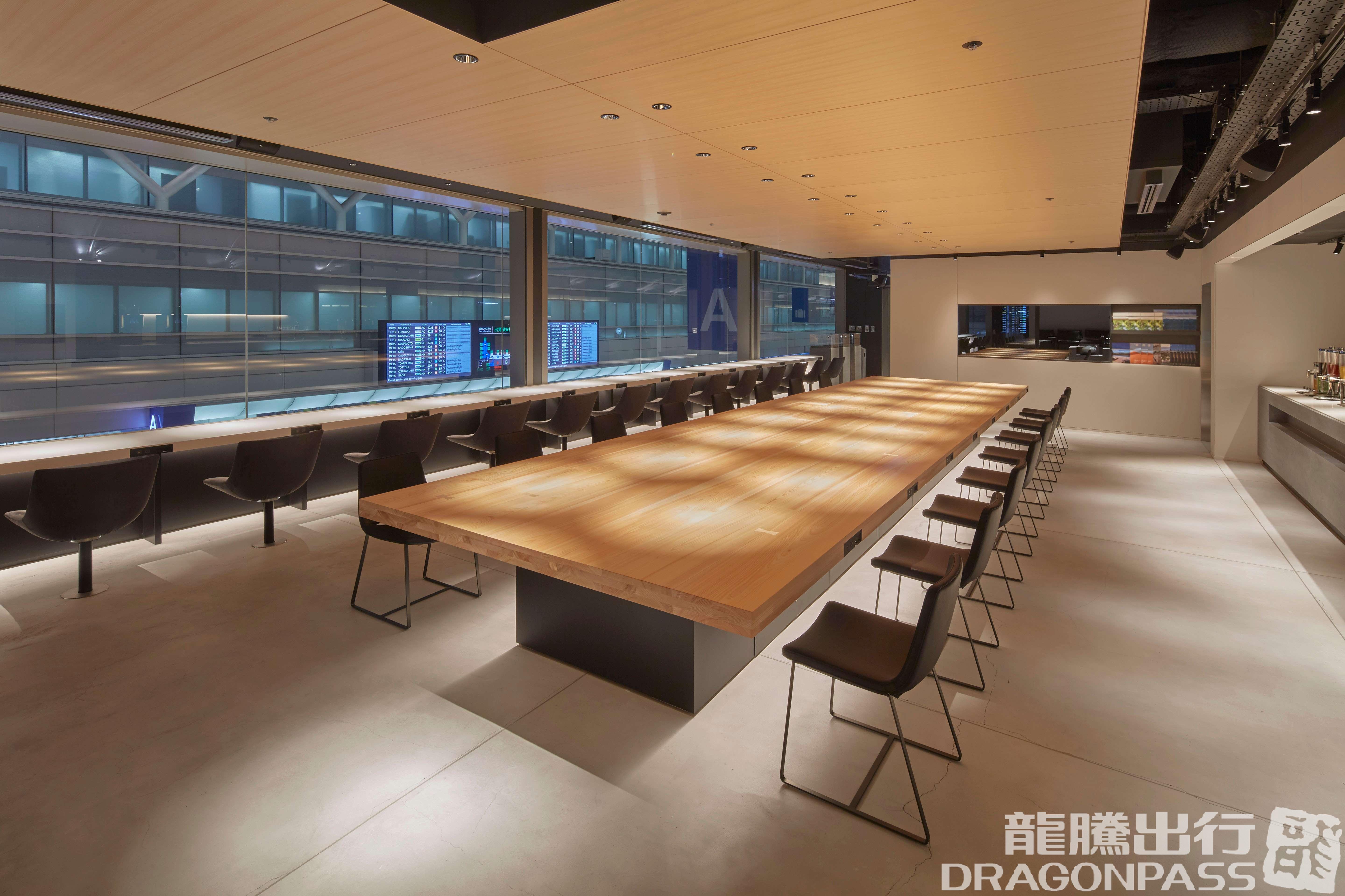 POWER LOUNGE NORTH (T2) – photos 4
