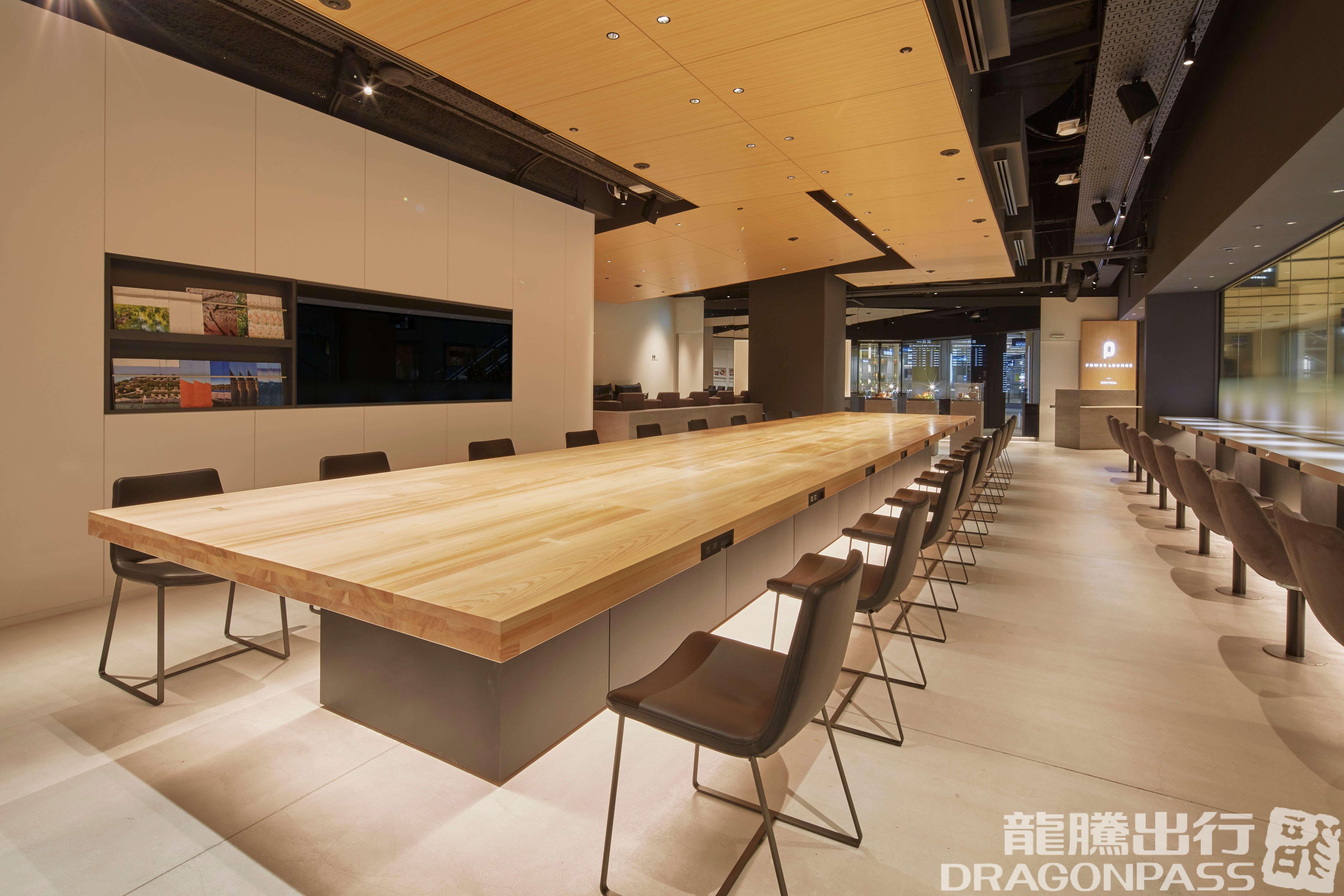 POWER LOUNGE CENTRAL(T1) – photos 3