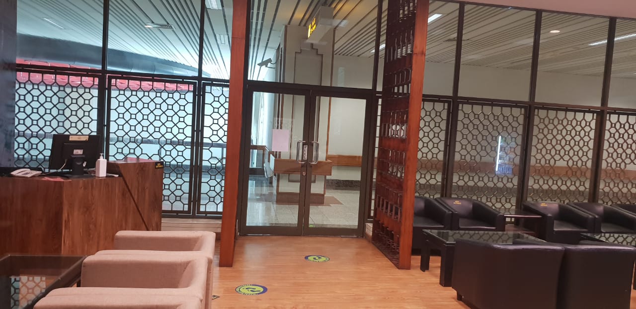 CIP Lounge atmosphere, image 5