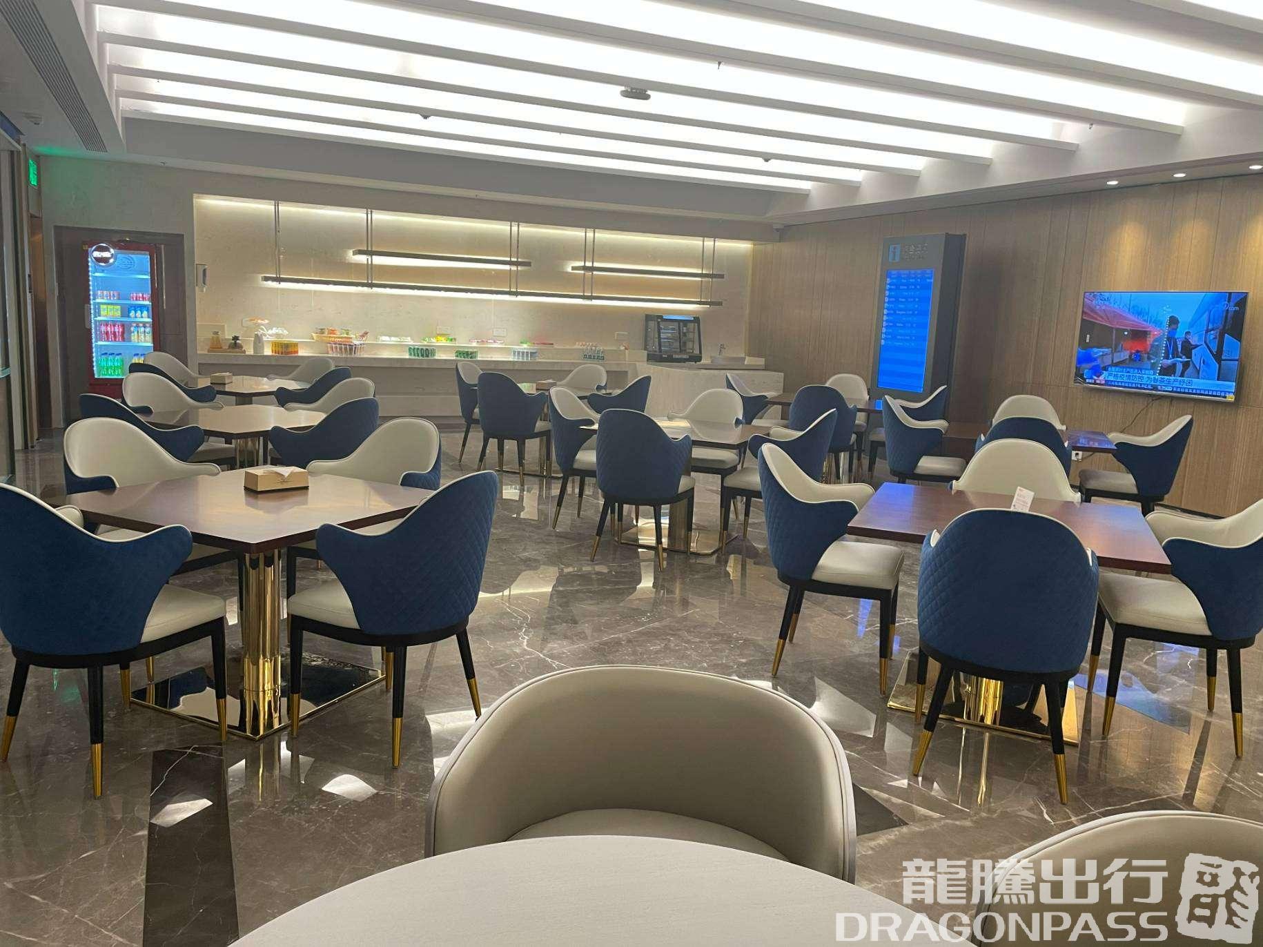 First Class Lounge – photos 5